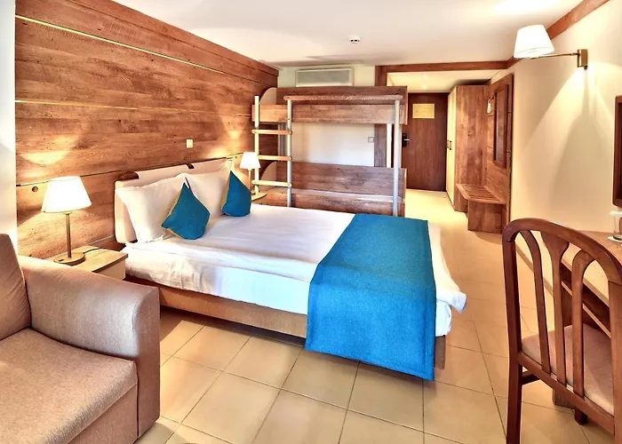 木兰酒店 3* 普里莫尔斯科